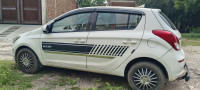 White Hyundai i20