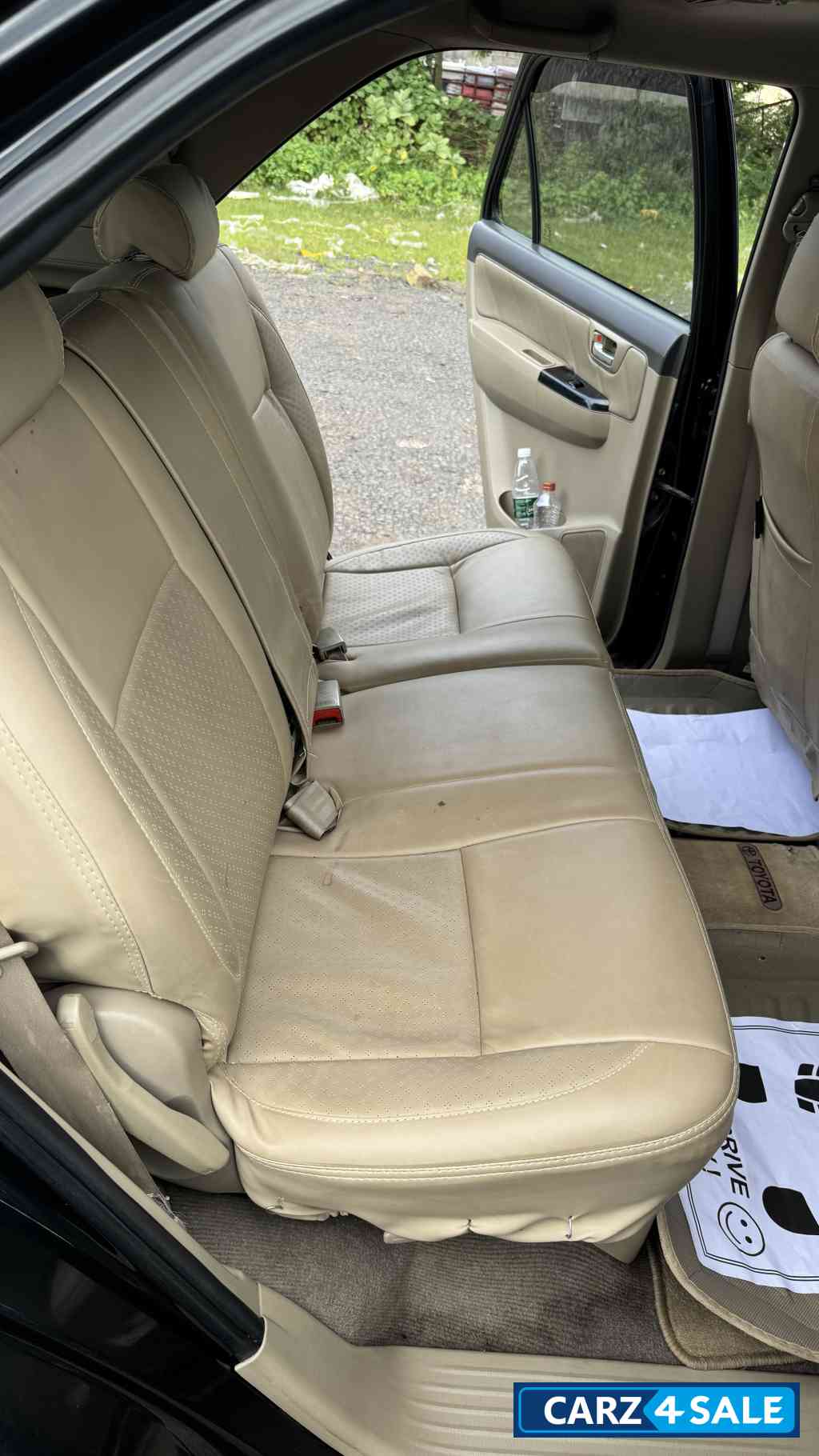Toyota Fortuner 4x2 AT