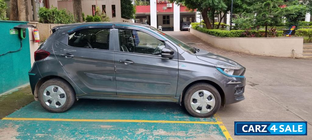 Tata Tiago XT LR