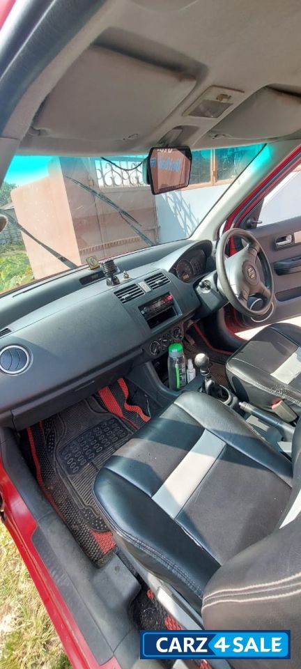 Maruti Suzuki Swift VXI