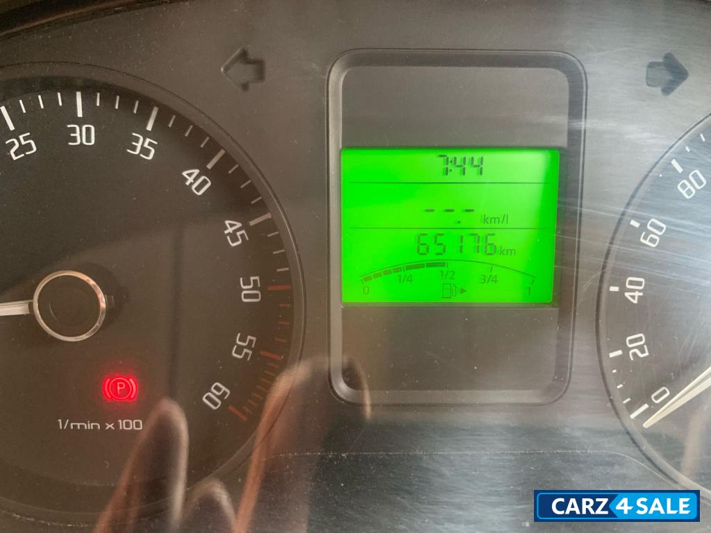 Skoda Rapid 1.6L Elegance Plus MT Skoda Rapid 1.6L Elegance Plus MT