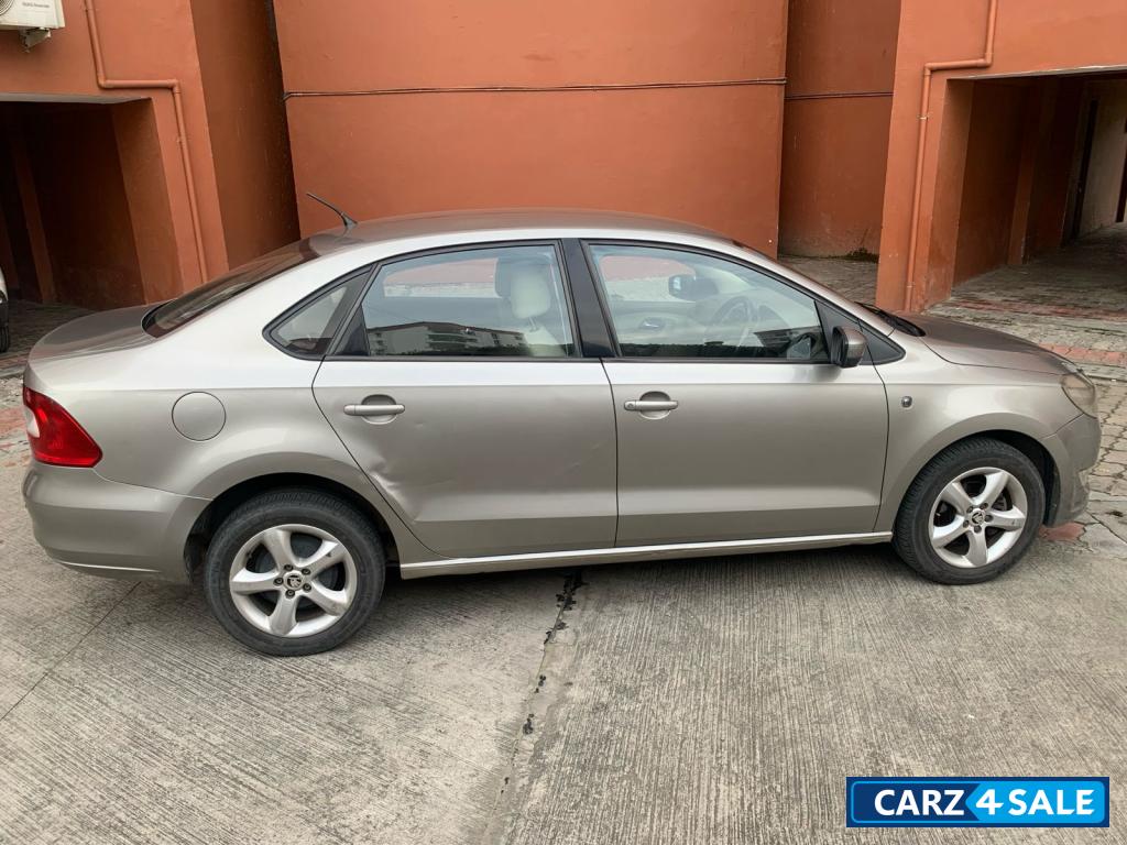 Skoda Rapid 1.6L Elegance Plus MT Skoda Rapid 1.6L Elegance Plus MT