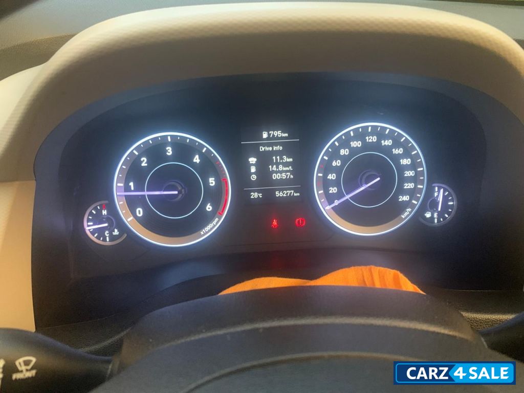 Polar White Hyundai Creta Sx diesel