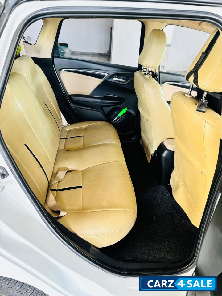 Pearl White Honda Jazz VXi