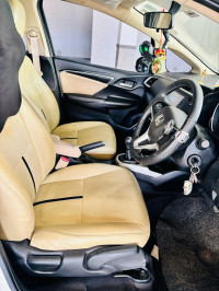 Pearl White Honda Jazz VXi