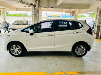 Pearl White Honda Jazz VXi
