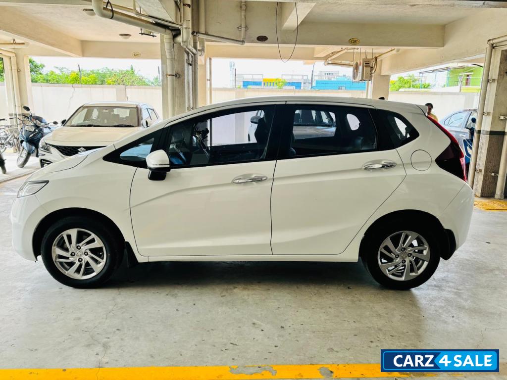 Pearl White Honda Jazz VXi