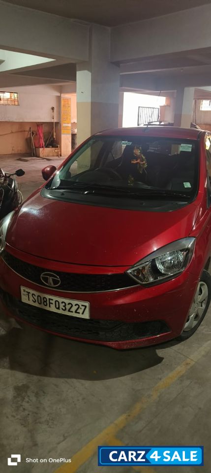 Tata Tiago 1.2 Revetron XT Petrol