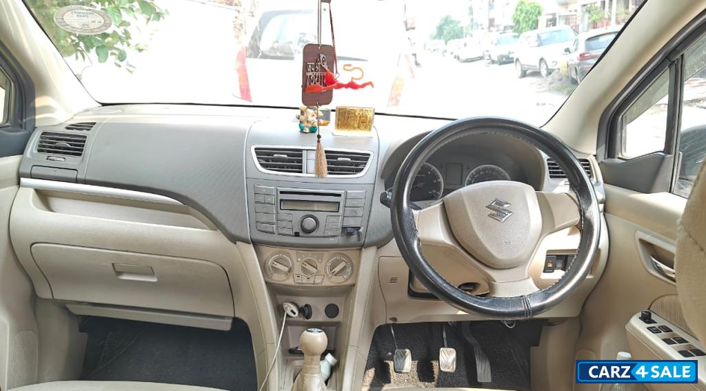 White Maruti Suzuki Ertiga VDI