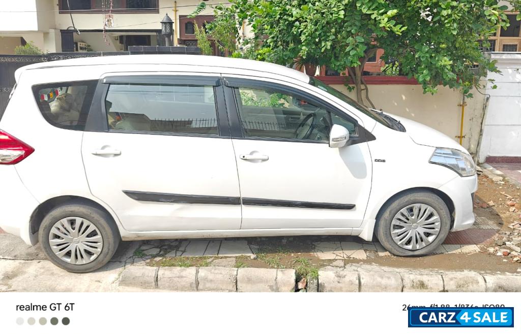 White Maruti Suzuki Ertiga VDI