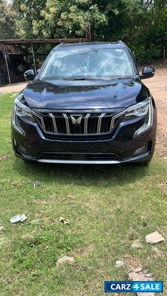 Mahindra XUV700 AX7 DL MT