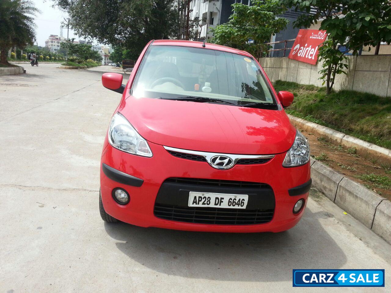 Red Hyundai 1.2 Magna