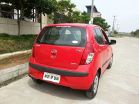 Red Hyundai 1.2 Magna