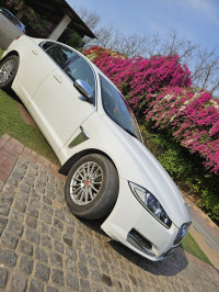 Silver White Jaguar XF 2.2 Diesel