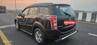 Mahindra XUV 500 W8