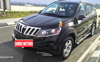 Mahindra XUV 500 W8