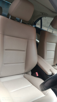 Wine Mercedes-Benz E-Class E 220 CDI