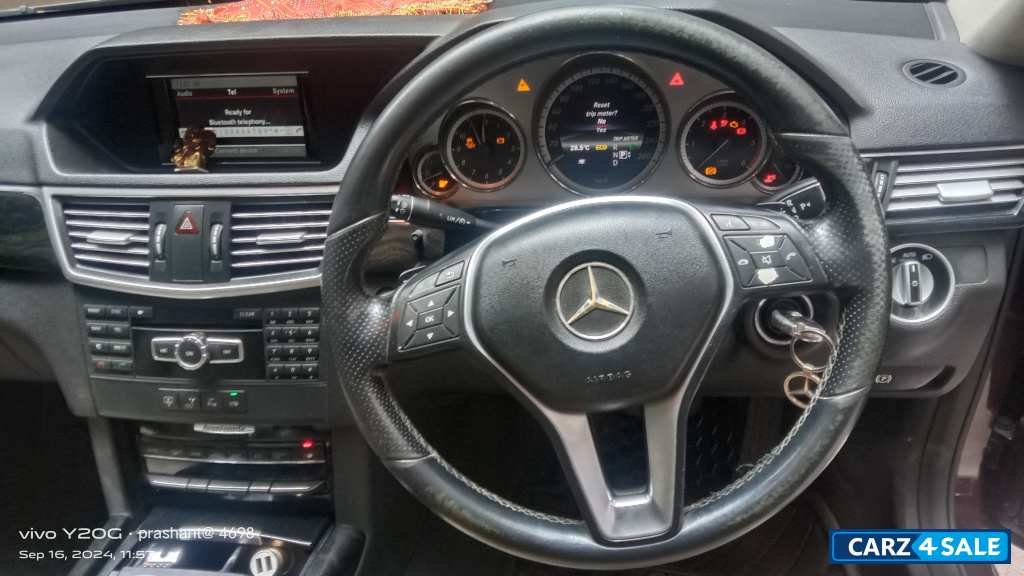 Wine Mercedes-Benz E-Class E 220 CDI