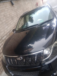 Black Mahindra XUV 500 W10