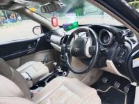 Black Mahindra XUV 500 W10