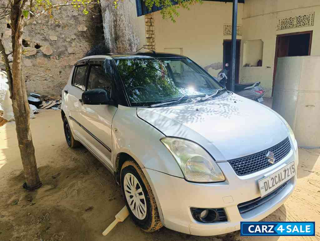 Maruti Suzuki Swift Vxi