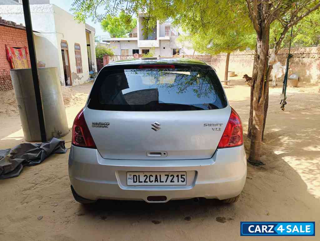 Maruti Suzuki Swift Vxi