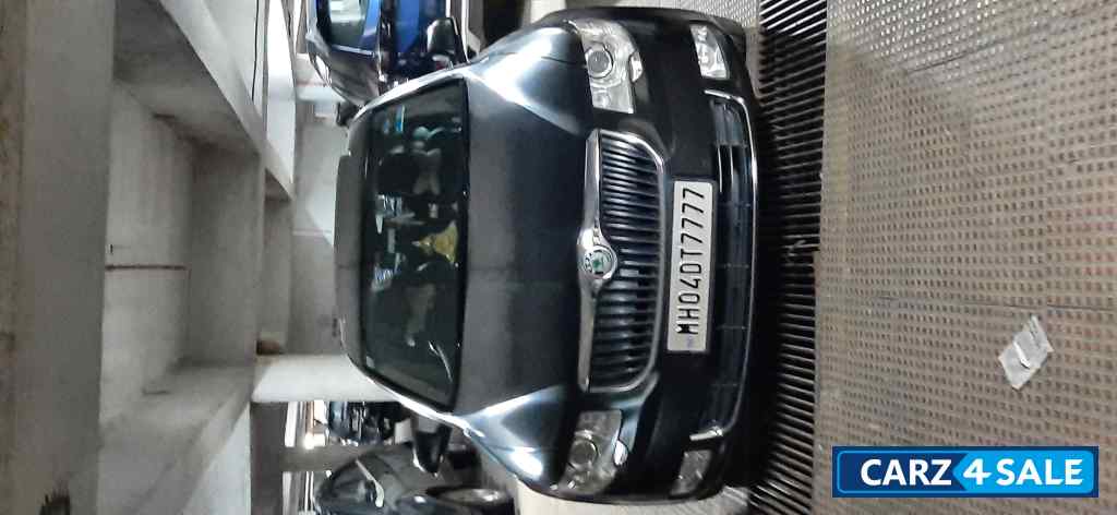 Matt Black Skoda Superb 1.8 TSI Elegance