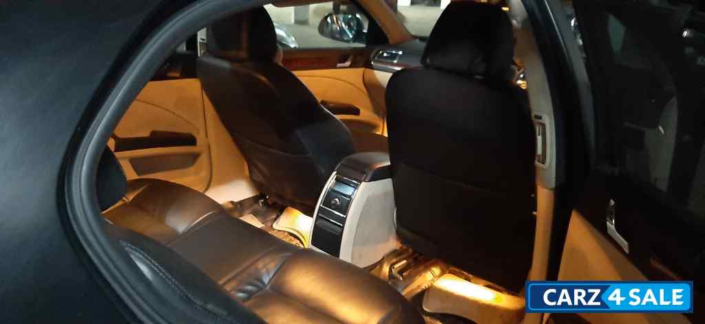 Matt Black Skoda Superb 1.8 TSI Elegance