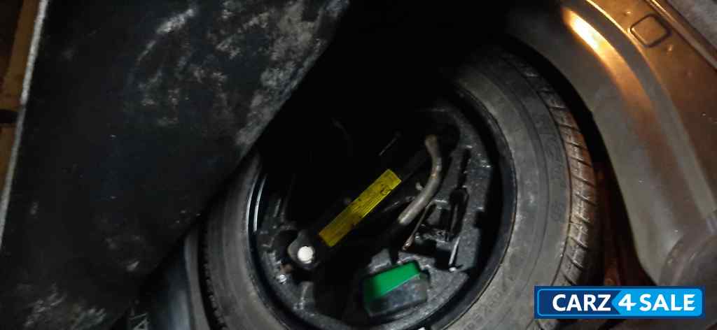 Matt Black Skoda Superb 1.8 TSI Elegance