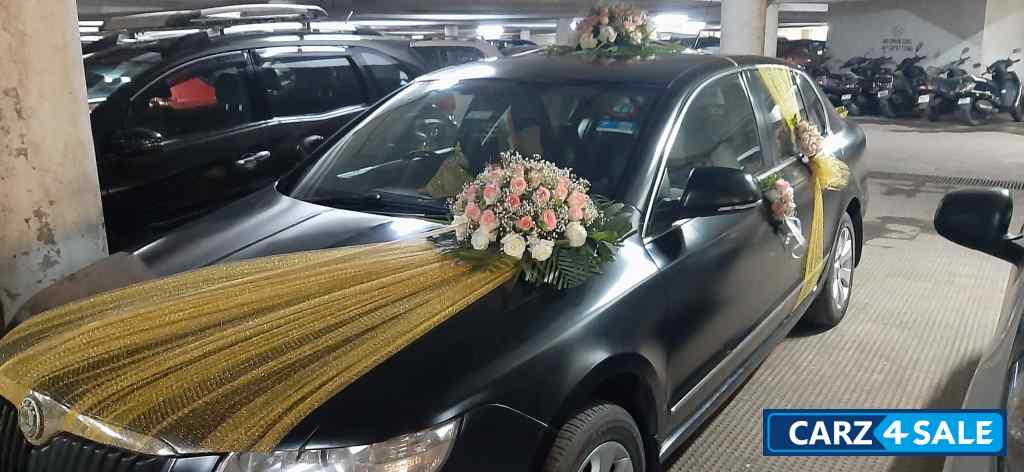 Matt Black Skoda Superb 1.8 TSI Elegance