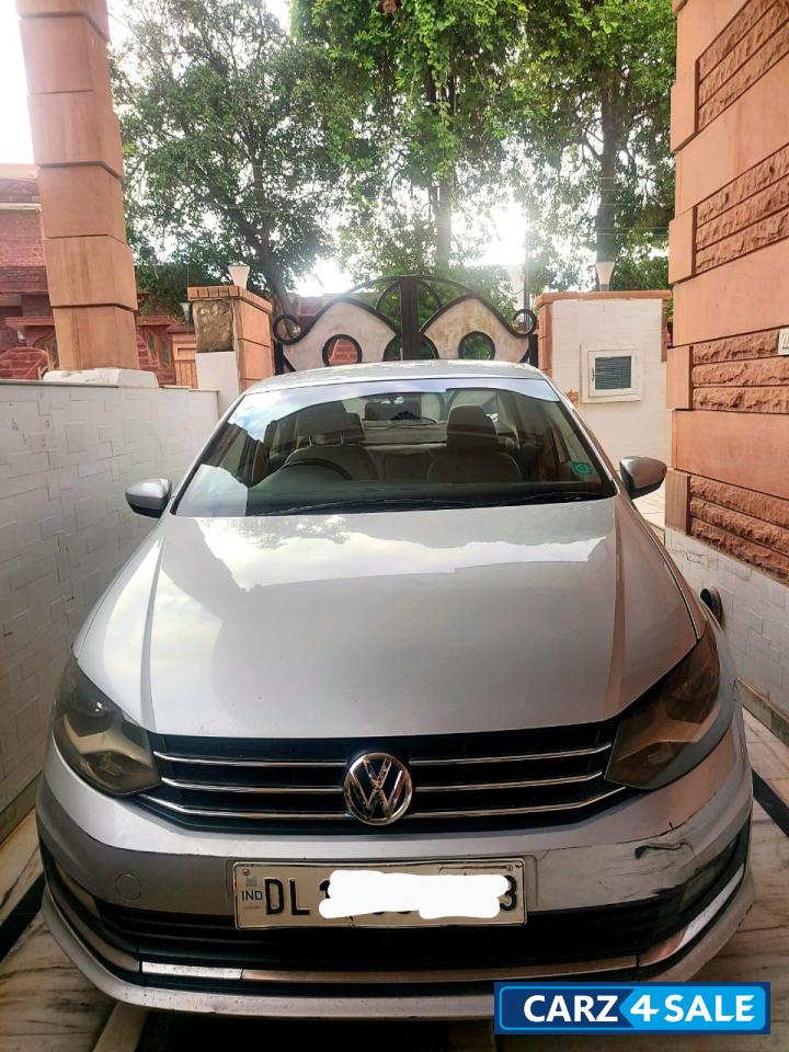 Silver Volkswagen Vento