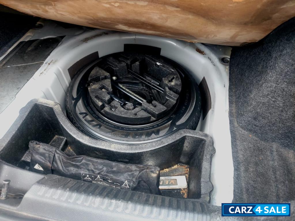 Silver Volkswagen Vento