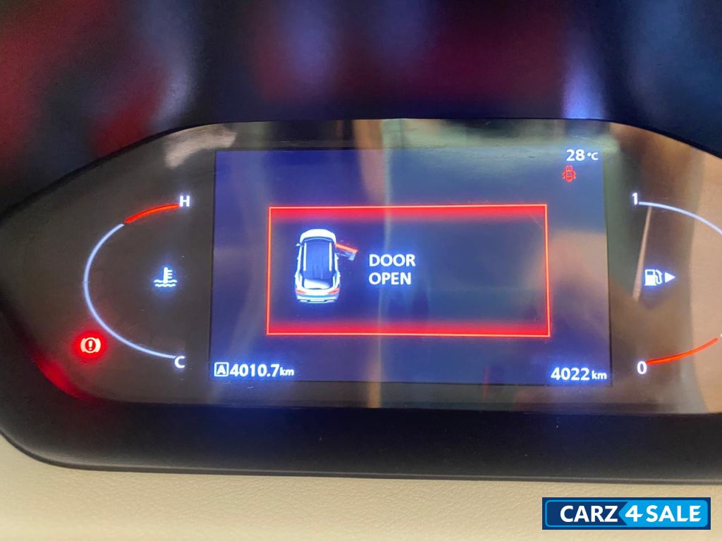 Onyx Black Nissan Magnite MTXV BSVI