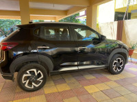 Onyx Black Nissan Magnite MTXV BSVI