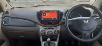 White Hyundai i10 Sportz 1.1
