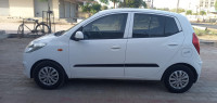White Hyundai i10 Sportz 1.1