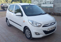 White Hyundai i10 Sportz 1.1