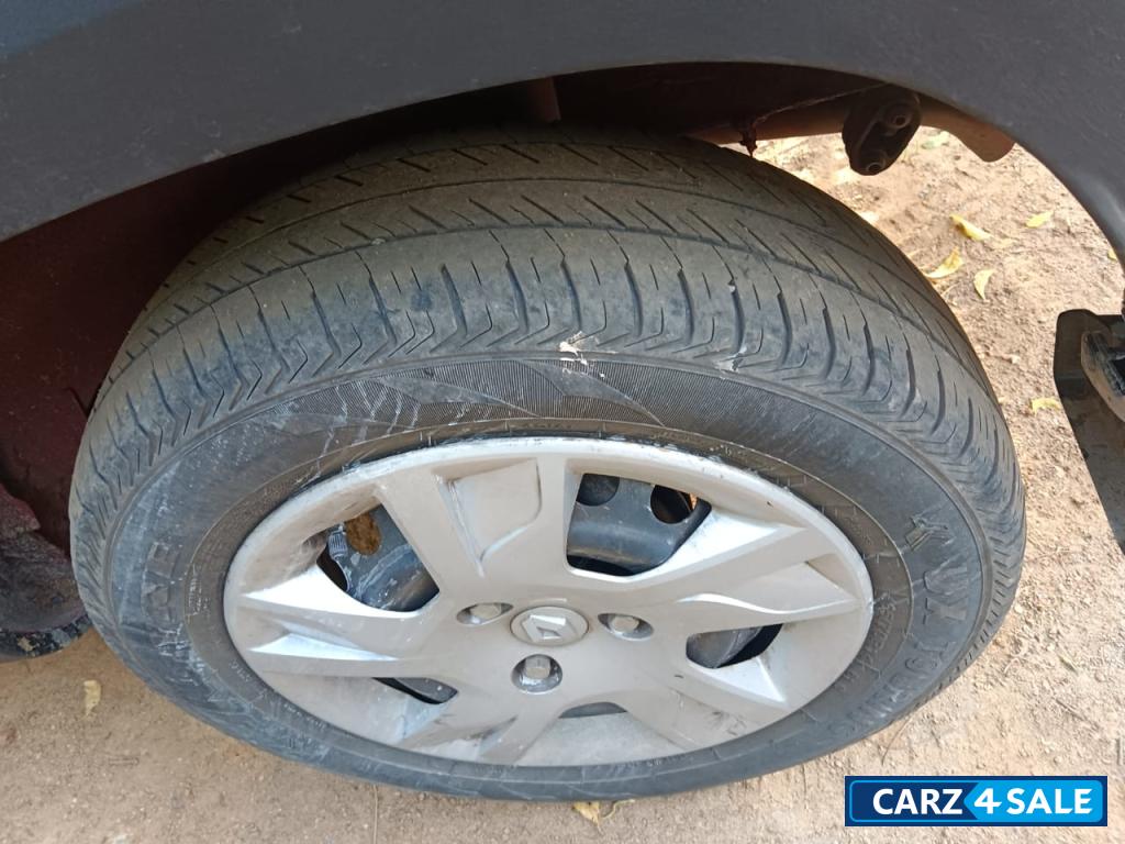 Renault Kwid Rxt 1.0 amt Renault Kwid Rxt 1.0 amt