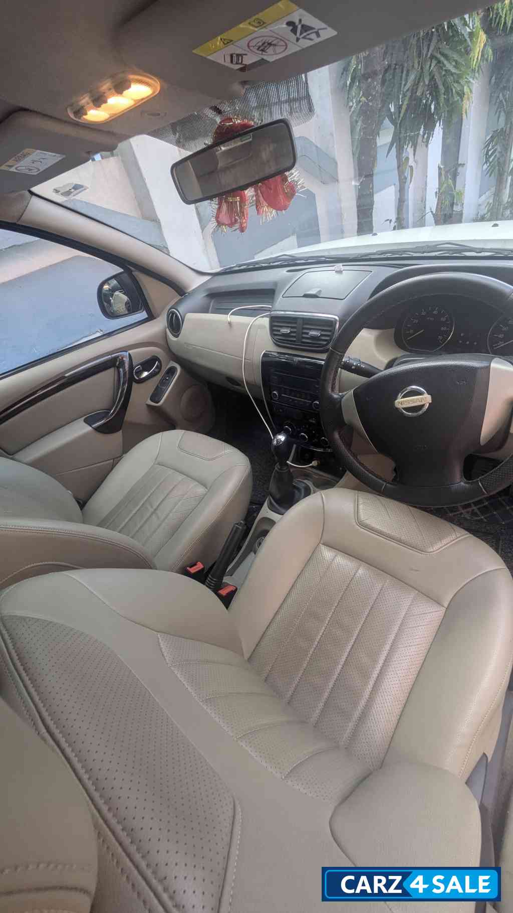 White Nissan Terrano XV 110ps