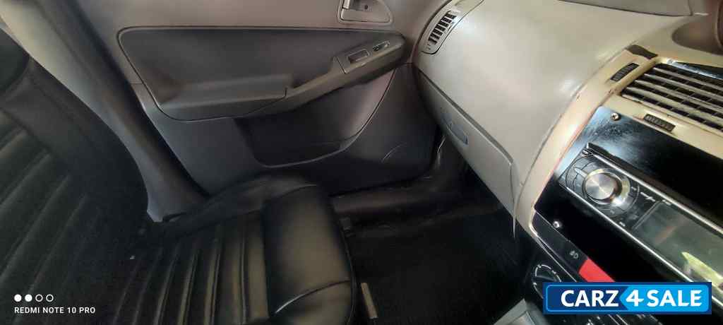 Tata Vista Tech Quadrajet