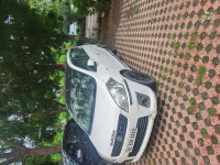 White Maruti Suzuki Ertiga Ertiga ZXI