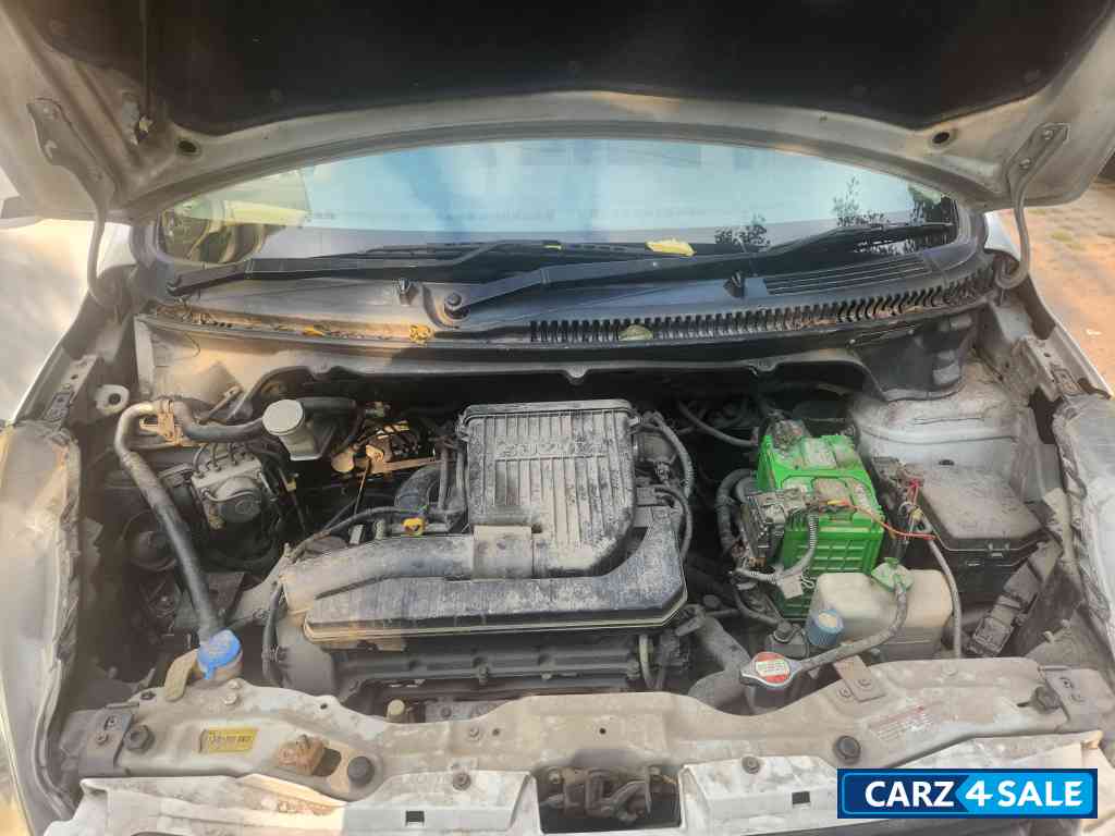 White Maruti Suzuki Ertiga Ertiga ZXI