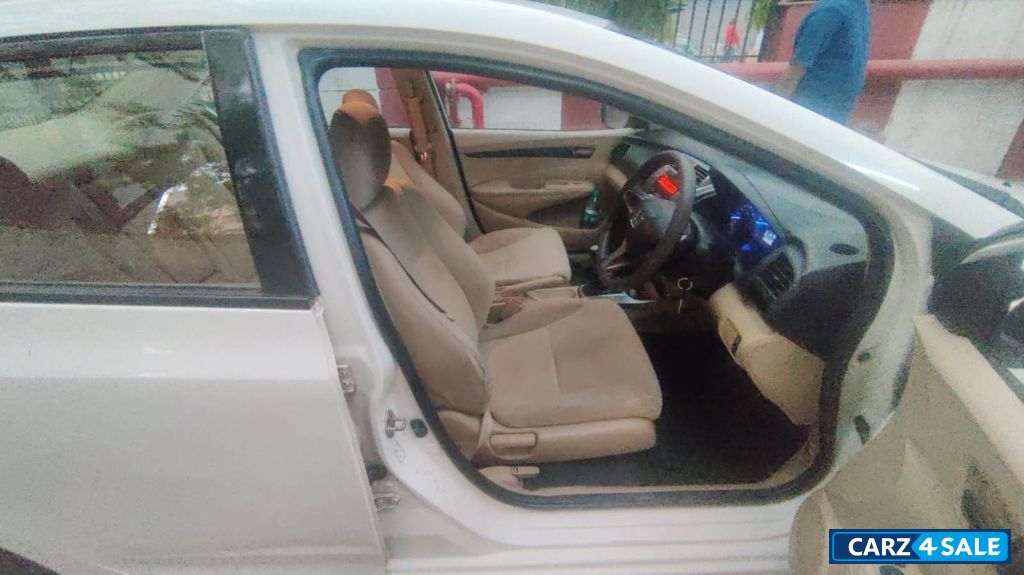 Honda City 1.5 E Manual Transmission