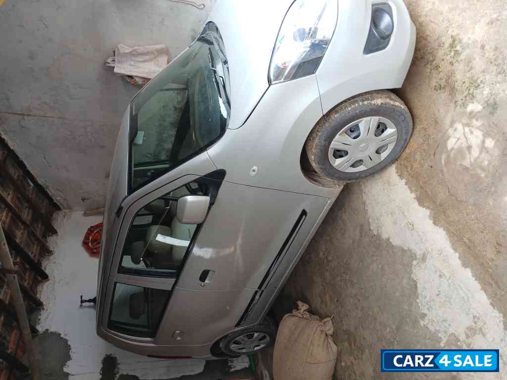 Maruti Suzuki Wagon R Vxi petrol cng