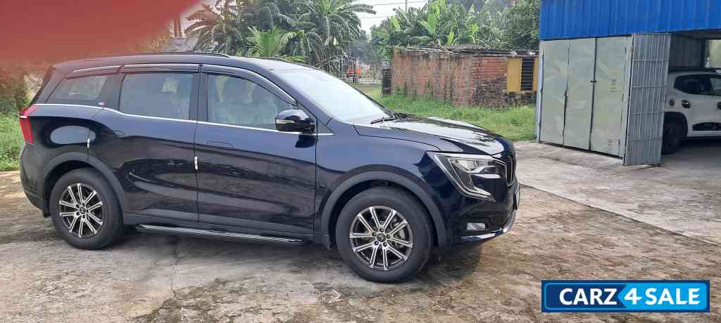 Mahindra XUV700 Petrol