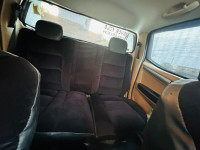 White Isuzu D-Max V-Cross 4x4