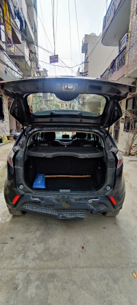 Tata Nexon XZ Plus petrol manual