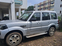 Mahindra Scorpio S5
