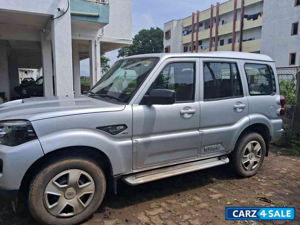Mahindra Scorpio S5