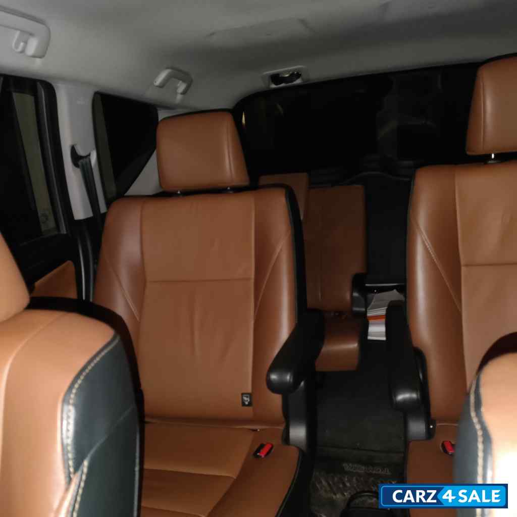 Toyota Innova Innova crysta 2.4zx at 2022